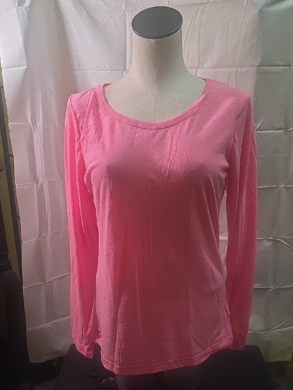 Aeropostale Bright Pink Long-Sleeve Crewneck Tee
